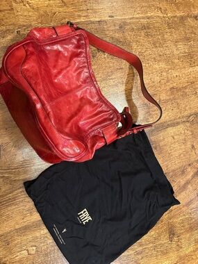 Frye Mel Hobo Vibrant Red Leather Shoulder Hobo NWT